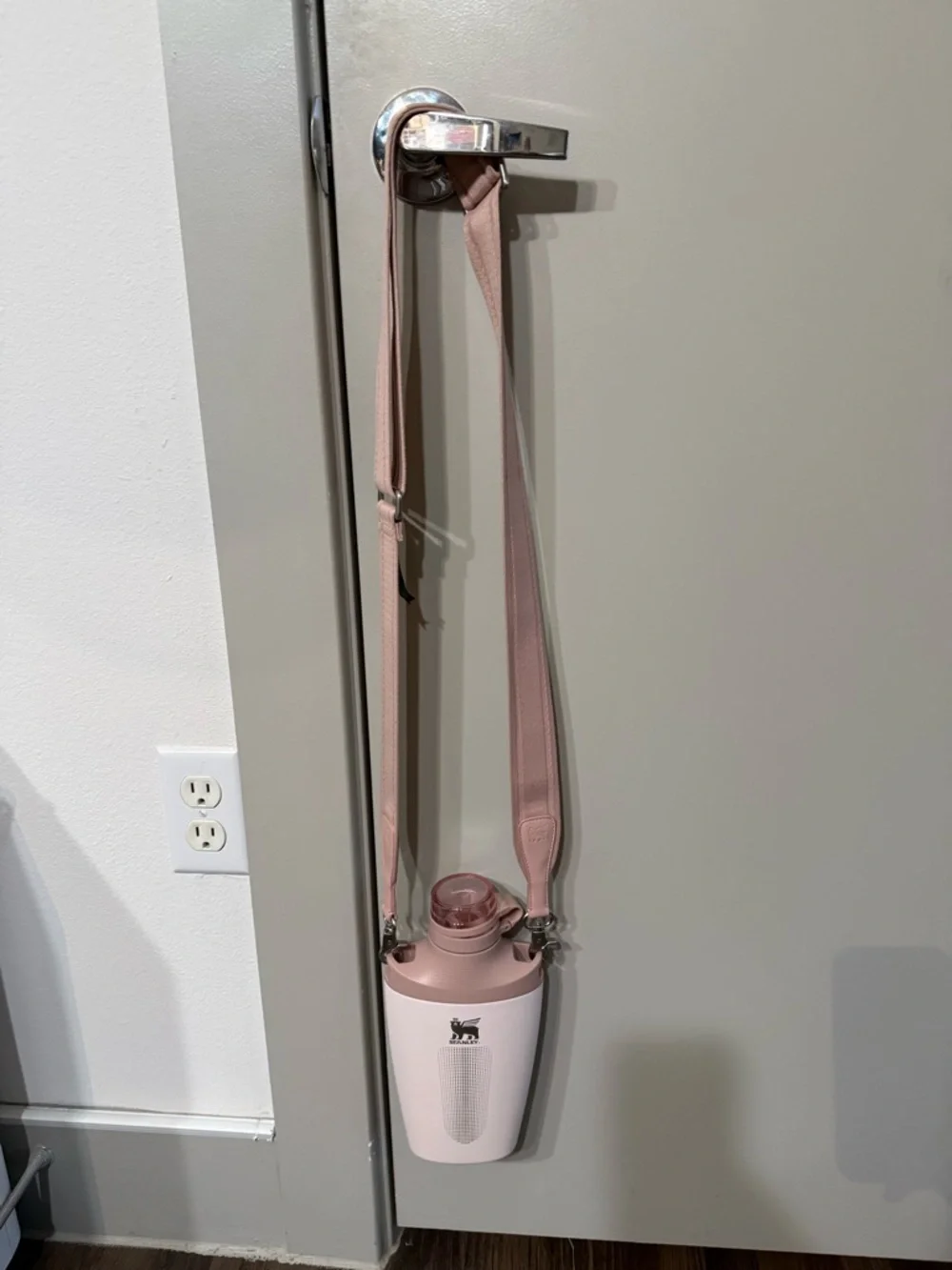 Stanley Cross Bottle 23 oz With Strap - Rose Quartz- Like New - Picture 2 of 5